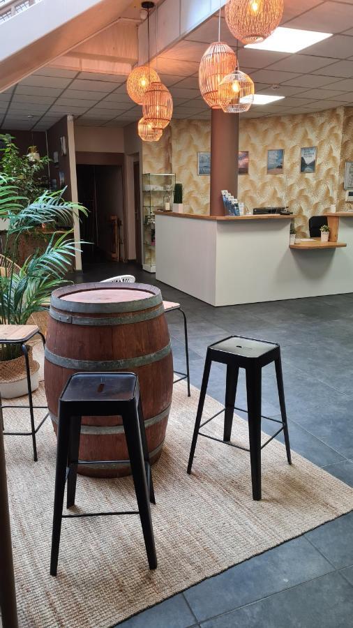 Auberge De Jeunesse Hi Bordeaux-Blanquefort - Ex Otellia Bagian luar foto